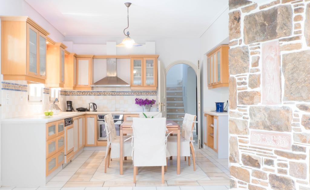 Montana Villa Стелида Стая снимка